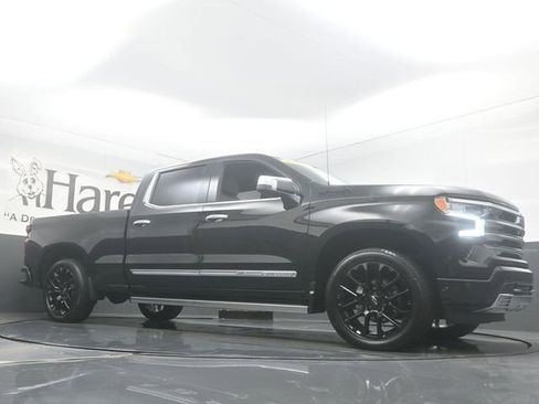 Used 2024 Chevrolet Silverado 1500 High Country w/ High Country Premium Package AWD/4WD image 2