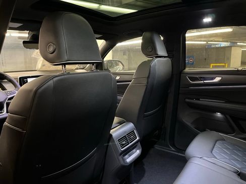 New 2026 Volkswagen Atlas Cross Sport SEL Premium R-Line AWD/4WD image 25