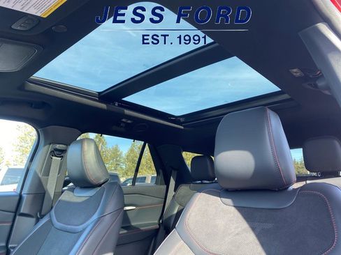 Used 2025 Ford Explorer ST image 17