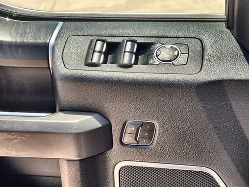 Used 2019 Ford F150 Platinum w/ Equipment Group 701A Luxury AWD/4WD image 30