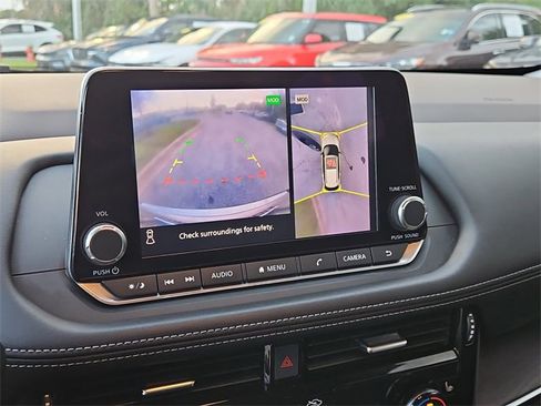 Used 2021 Nissan Rogue SL image 26