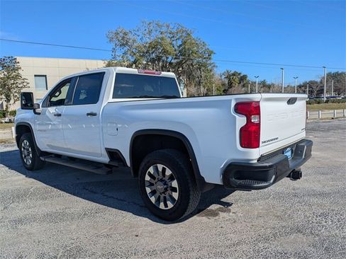 Used 2024 Chevrolet Silverado 2500 Custom w/ Custom Value Package image 7