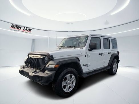 Used 2022 Jeep Wrangler Unlimited Sport w/ Sun And Sound Package AWD/4WD image 7