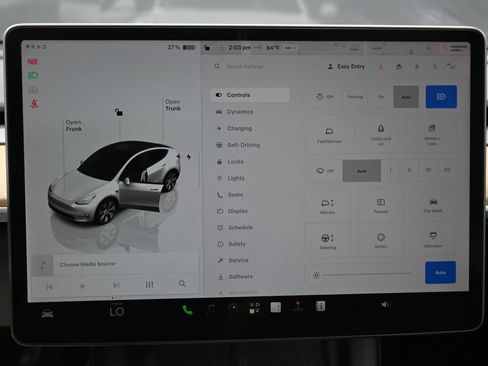 Used 2023 Tesla Model Y Long Range AWD/4WD image 25