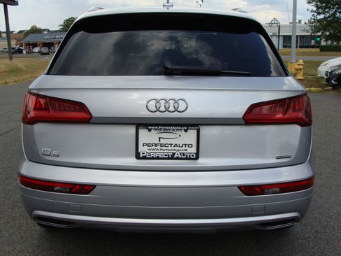 Used 2019 Audi Q5 2.0T Premium w/ Convenience Package image 5