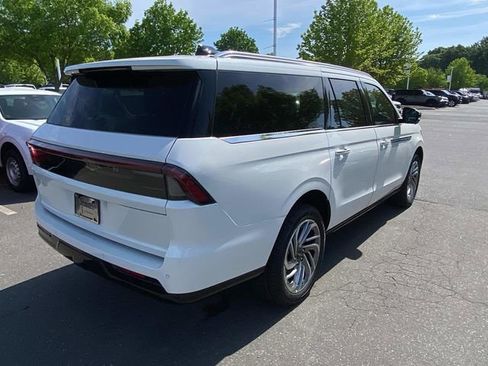 New 2026 Lincoln Navigator L Reserve AWD/4WD image 30
