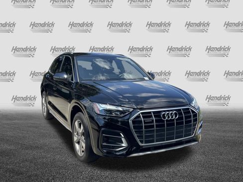 Used 2023 Audi Q5 2.0T Premium w/ Convenience Package AWD/4WD image 2