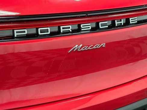 New 2026 Porsche Macan image 22