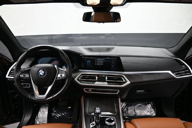 Used 2022 BMW X5 xDrive45e w/ Executive Package AWD/4WD image 15
