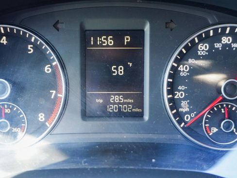 Used 2014 Volkswagen Passat 1.8T S image 36