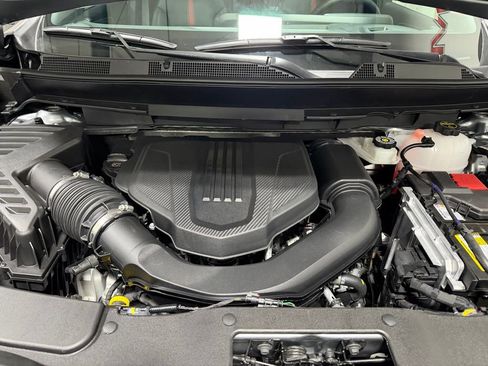 New 2026 Chevrolet Traverse RS w/ LPO, Floor Liner Package image 4