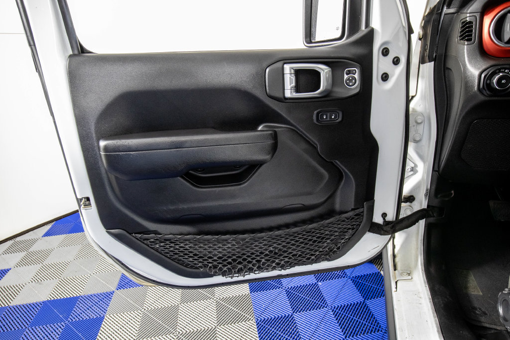 Used 2023 Jeep Wrangler Unlimited Rubicon AWD/4WD image 14