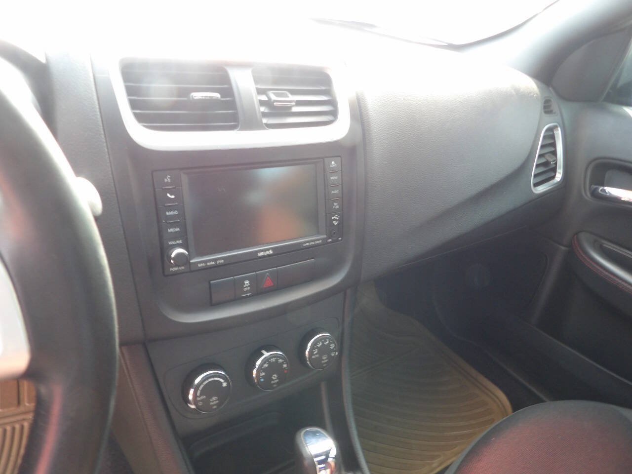 Used 2011 Dodge Avenger Heat FWD image 7