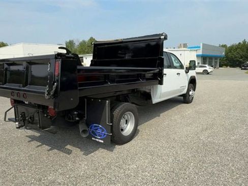 New 2025 GMC Sierra 3500 Pro w/ Convenience Package image 8