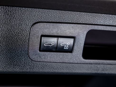 Used 2024 Lexus LX 600 4WD w/ Appearance Package image 37