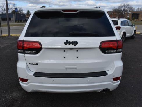 Used 2020 Jeep Grand Cherokee Altitude image 7