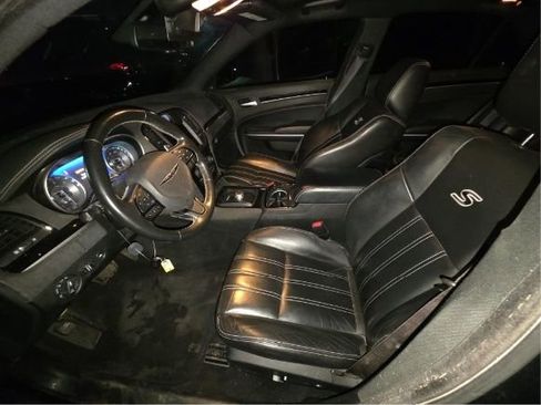 Used 2022 Chrysler 300 S image 5