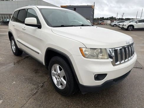 Used 2012 Jeep Grand Cherokee Laredo w/ Laredo E Group image 4