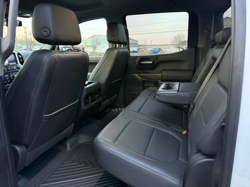 Used 2021 Chevrolet Silverado 1500 LT Trail Boss w/ Convenience Package II image 12