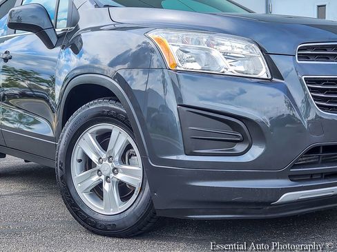 Used 2016 Chevrolet Trax LT FWD image 3