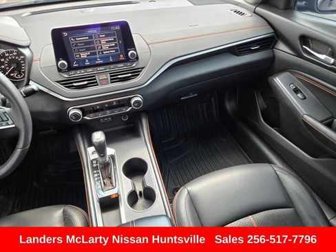 Used 2019 Nissan Altima 2.5 SR FWD image 16