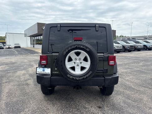 Used 2015 Jeep Wrangler Unlimited Sport w/ Quick Order Package 24S AWD/4WD image 8