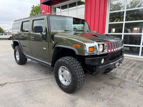 Used 2003 HUMMER H2 w/ Preferred Equipment Group AWD/4WD image 2