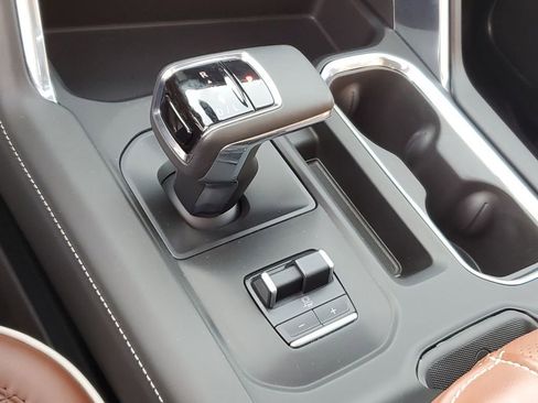 Used 2023 GMC Sierra 1500 Denali Ultimate image 17