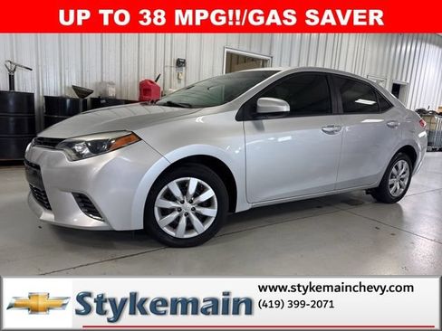 Used 2016 Toyota Corolla LE FWD image 1