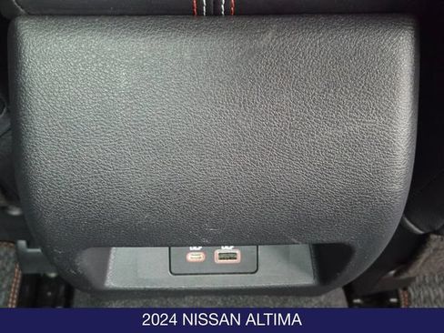 Used 2024 Nissan Altima 2.5 SR w/ SR Premium Package FWD image 15