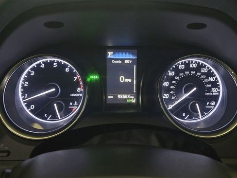 Used 2018 Toyota Camry SE w/ Convenience Package image 13