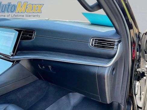 Used 2024 Jeep Wagoneer L Series II w/ Flexible Seating Group AWD/4WD image 31