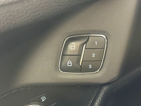 Used 2019 Ford Expedition XLT w/ Equipment Group 202A RWD image 19