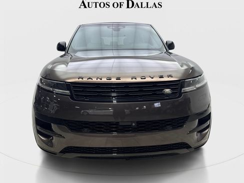 Used 2024 Land Rover Range Rover Sport SE AWD/4WD image 3