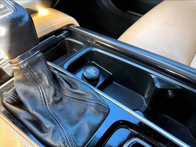 Used 2018 Volvo S90 T5 Momentum w/ Convenience Package FWD image 23