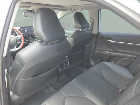 Used 2022 Toyota Camry XSE FWD image 12