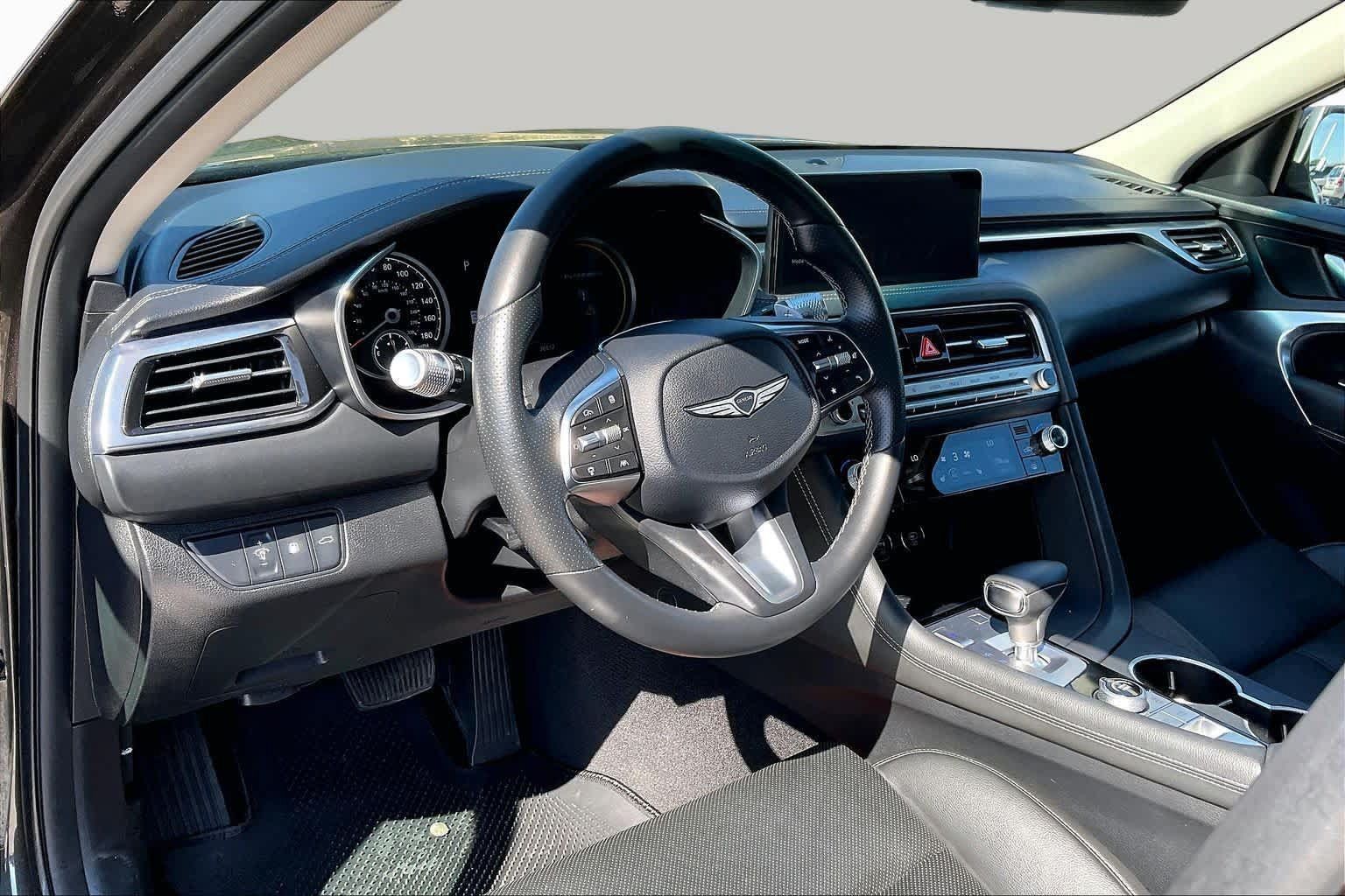 Used 2025 Genesis G70 2.5T RWD image 17