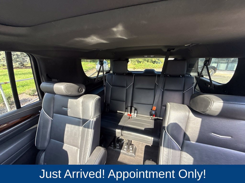 Used 2022 Cadillac Escalade ESV Premium Luxury AWD/4WD image 11