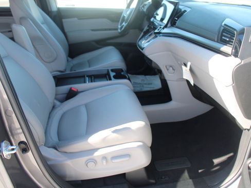 Used 2023 Honda Odyssey Touring image 20