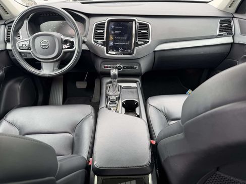 Used 2021 Volvo XC90 T5 Momentum w/ Advanced Package FWD image 8