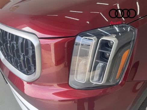 Used 2023 Kia Telluride EX w/ EX Captain's Chair Package FWD image 4