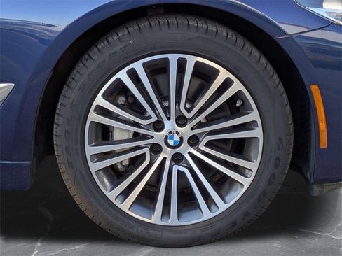 Used 2019 BMW 530i xDrive w/ Convenience Package image 39