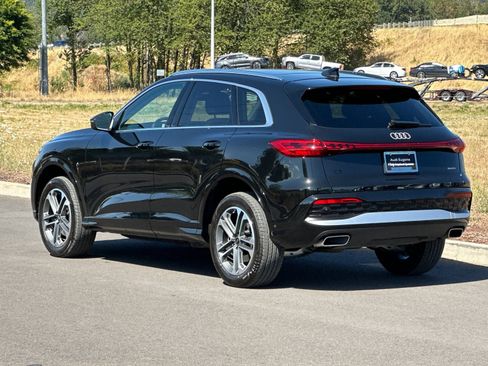 Used 2025 Audi Q5 Premium w/ Convenience Package AWD/4WD image 5