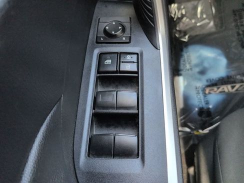 Used 2020 Toyota RAV4 XLE FWD image 21