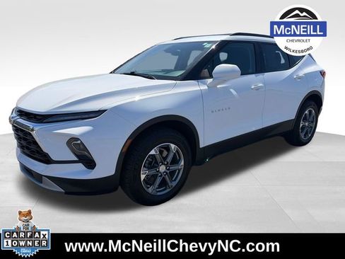 Used 2023 Chevrolet Blazer LT w/ Convenience Package AWD/4WD image 3
