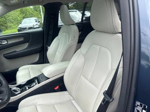 Used 2019 Volvo XC40 T5 Inscription AWD/4WD image 14