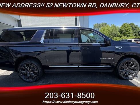 Used 2023 GMC Yukon XL Denali AWD/4WD image 6