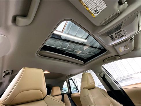 Used 2020 Toyota RAV4 XLE Premium image 24