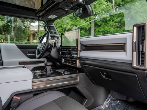 Used 2025 GMC Hummer EV 3X AWD/4WD image 23