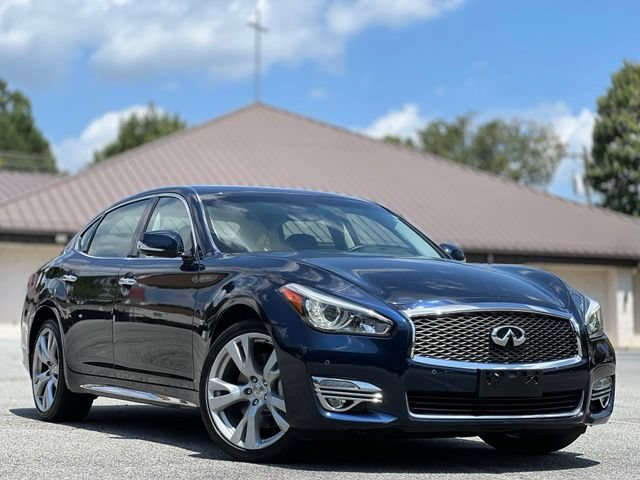 Used 2017 INFINITI Q70 L 3.7 AWD/4WD image 3